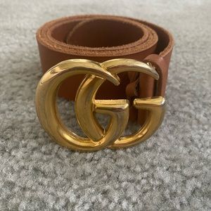 Soft brown leather Gucci belt